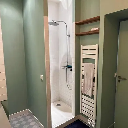 Luxurious In Marais Apartment