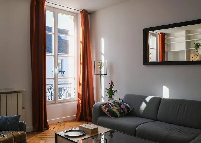 Luxurious In Marais Apartment Paris